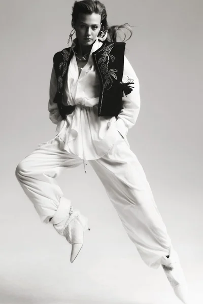 Look 18